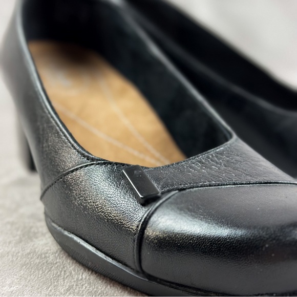 Clarks Artisan Rosalyn Belle black Leather heels size US 10 women - Picture 5 of 16